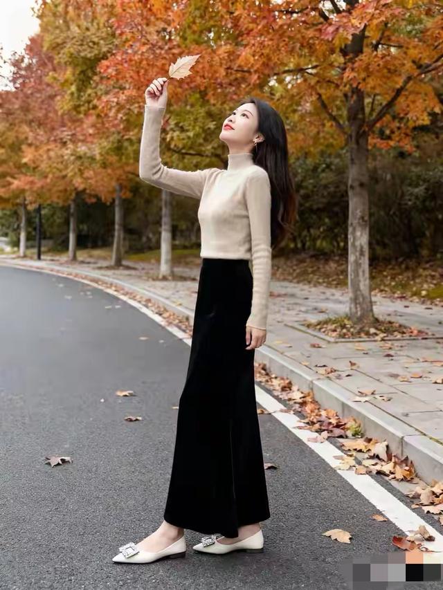 苏州大学一美女老师 美出圈了，貌美迷人，美的无可挑剔