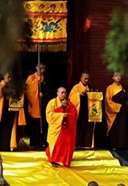 拔出萝卜带出泥！释永信全家老底被扒，原来他才只是冰山一角！
