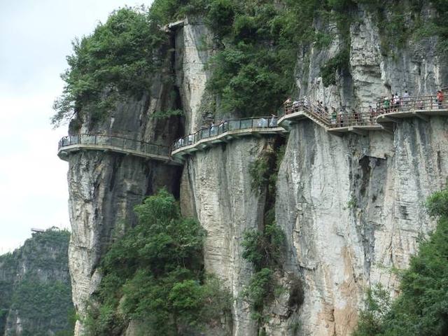 重庆旅游必去十大景点 重庆最值得去的地方排行榜