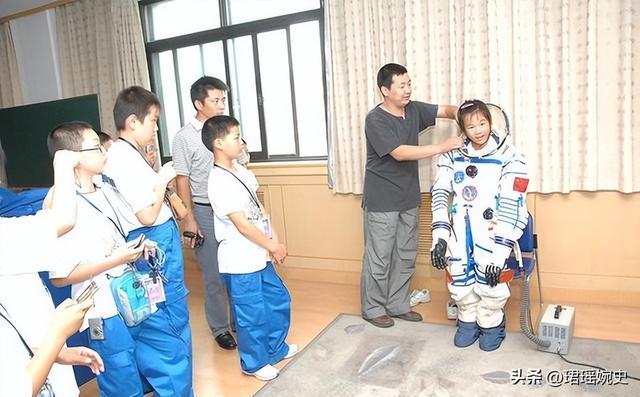 2020年火箭发射失利，初二学生写信谈原因，两总回信：见解很独特