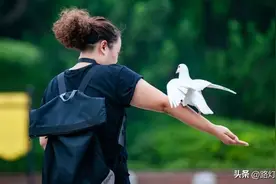 中国“最懒”的3座城市，街上美女多，当地人天天喝茶打牌很安逸图片