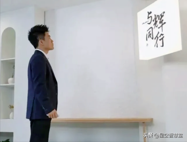 年收入二三十亿？董宇辉团队辟谣，与辉同行直播数据已碾压前东家