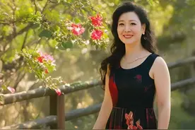 女人五十，绽放如花图片