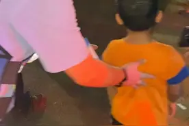 儿童走失在三月三广场附近 琼中公安助其找到家长！图片