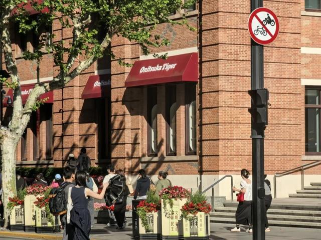 叮！你有一份上海秋日漫步地图待解锁→