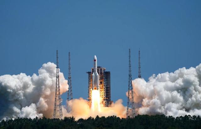 神二十遭遇“太空杀手”？杨利伟昔日噩梦成真，中国展示王牌后手