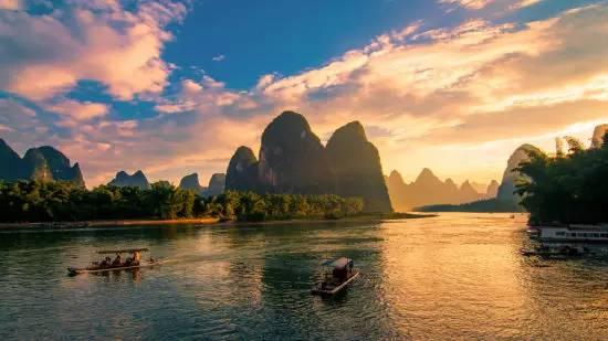 阳朔的山，水，山山水水