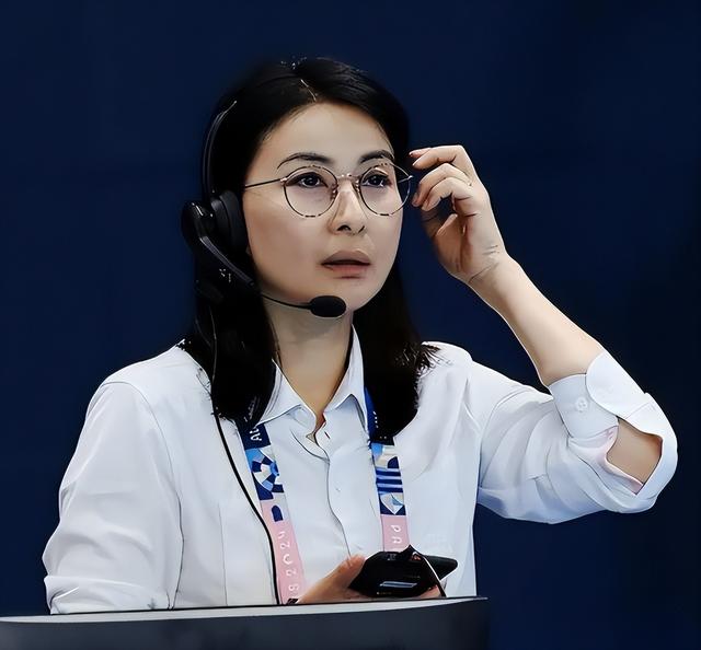 霍启刚没想到，44岁郭晶晶再传喜讯，让霍震霆和香港阔太圈沉默了