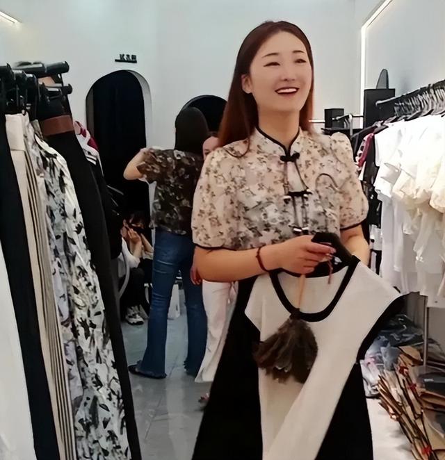 离婚四年后，大衣哥终于等来好消息	，前儿媳陈亚男悔的肠子都青了