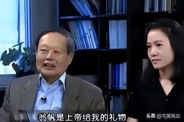 演都不演了！杨振宁去世仅3天，恶心的一幕出现，结局大快人心