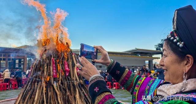 2025年“非遗进景区”凉山州螺髻山彝历新年坝坝宴引客来