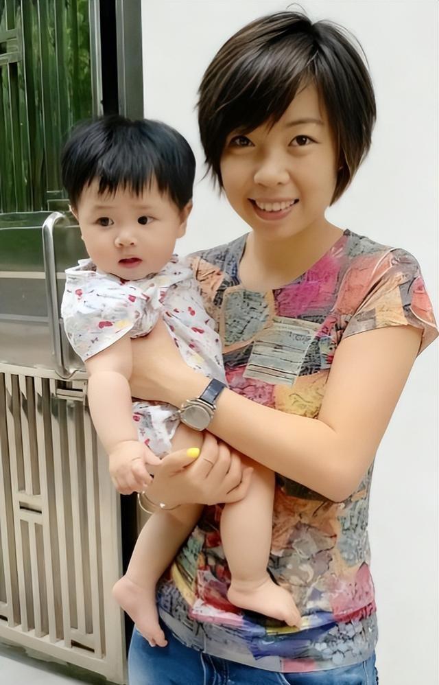 徐威也没想到！张怡宁13岁女儿徐俏俏，如今成了两口子最大的骄傲