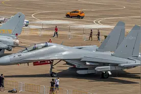 太快了！六代机露面频率已超歼-35四年成绩，真是去年末首飞的？图片