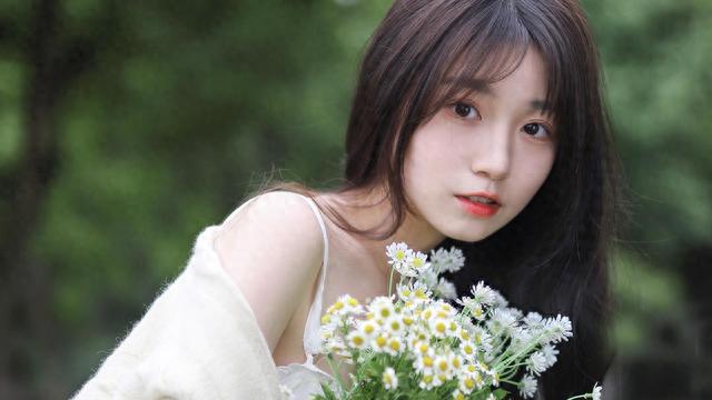 许家印的“神秘女儿”：挥金如土，开上亿跑车，住顶级豪宅！