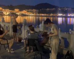 新津，越夜越精彩