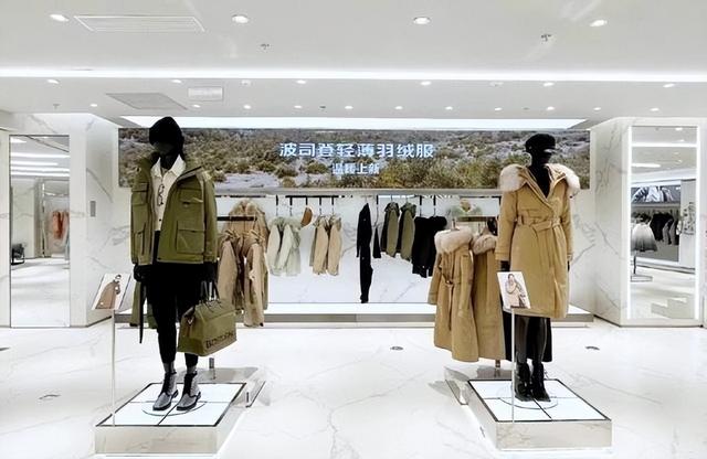 波司登慌了！山东跑出羽绒服大王	，70后夫妇一年赚13亿，今要上市