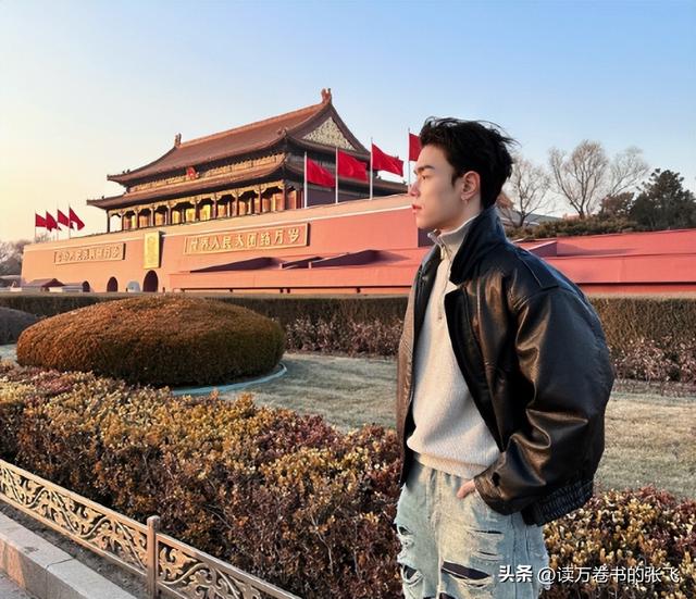 一路走好！继送走大S后，解晓东因抢救无效去世，曾摔伤重度昏迷