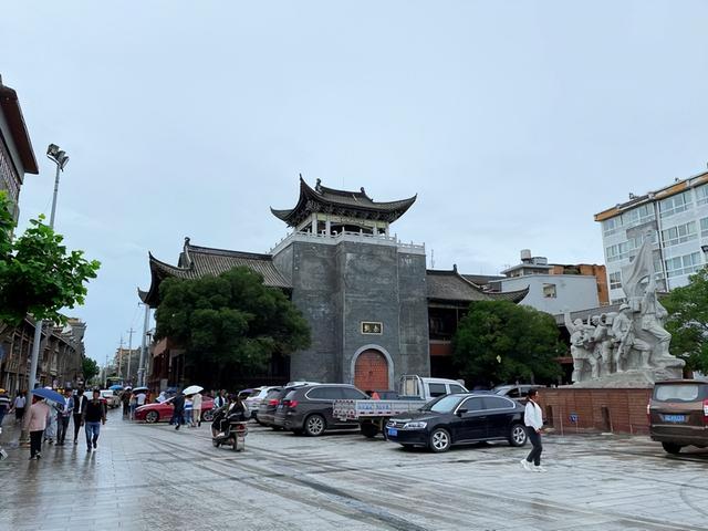 云南省这个“小众”古城，为什么免费开放却没什么游客？