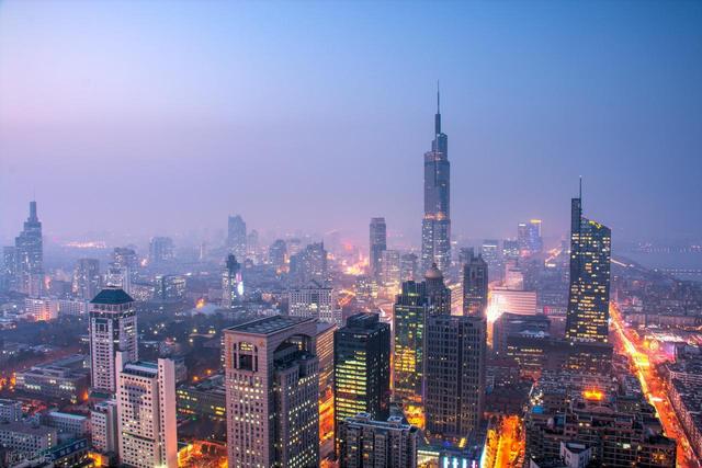 中国“最另类”省会：本省城市不待见，却与隔壁省亲如一家？