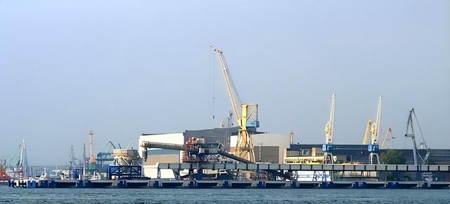 禁止所有中国外交官入境，不让两岸统一，这个国家比美国还要嚣张