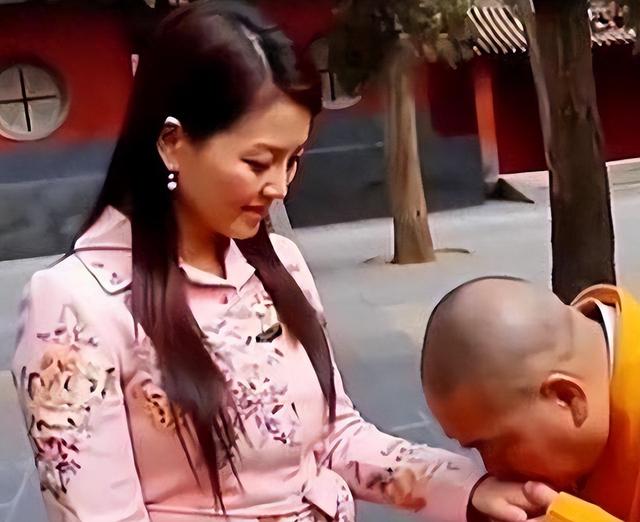 越扒越猛！释永信在少林寺有多爽，你根本想不到！难怪佛协再痛批