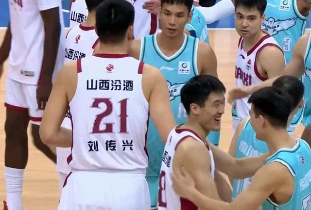 随着广东+北京均险胜，天津拿首胜，CBA最新积分榜：全败只余1队