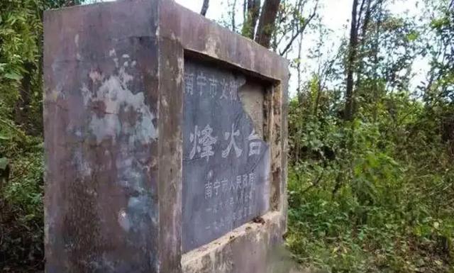 北有青秀山,南有五象岭,如今这里的变化太大了!