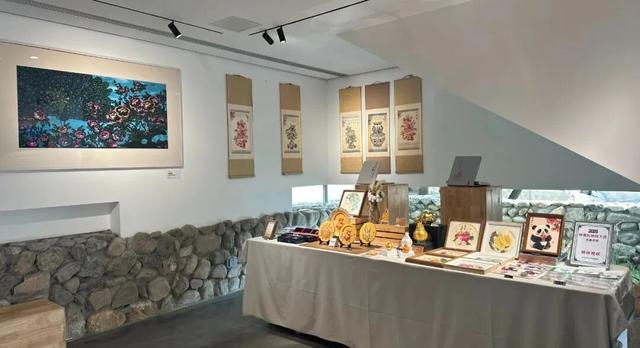 沿路骑 | 骑遇怀黄探长城