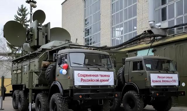 俄军工突破干扰难题！机器人架桥还能防拦截，战场生存能力再增强