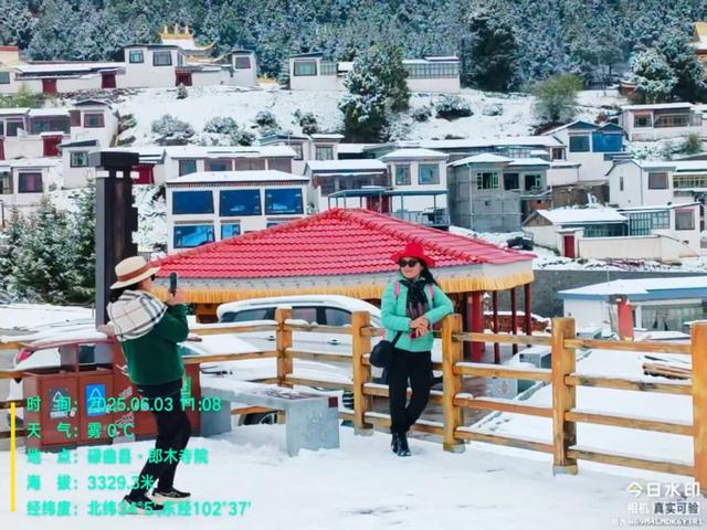 甘南-川西北之旅-6︱六月雪吻郎木寺