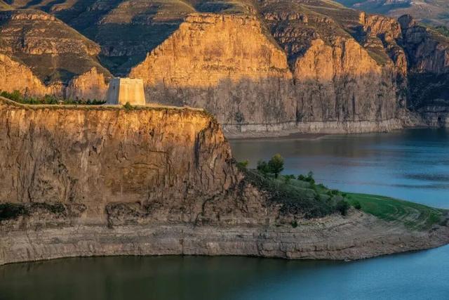 长城一号旅游公路：千年烽燧廊道品读长城千年风华