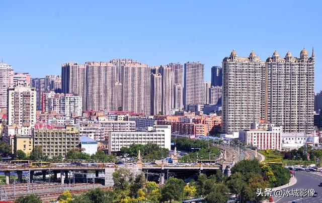 秋高气爽 天空湛蓝 哈尔滨空气优 风光美