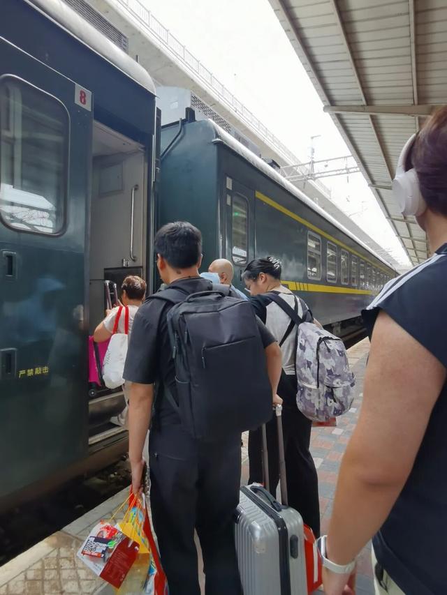 从天津，坐个绿皮火车去蓟州，寻访仅存的三大元构之一的独乐寺