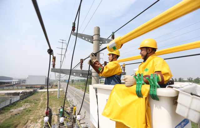 全球聚焦AI治理：197国聚沙特协商，中国布局47年显远见