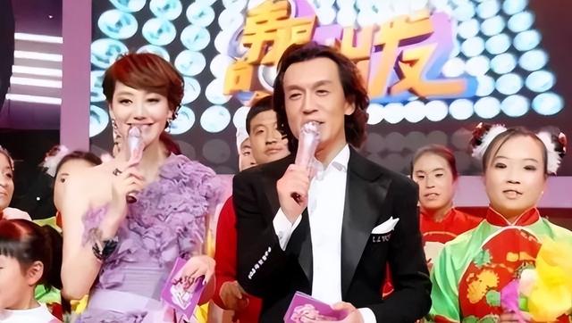 私生活炸裂、央视除名、陪睡疑云，她身上到底哪张标签是真的