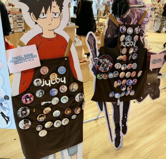 “痛文化”席卷大江南北！全红婵痛包引断货，千亿生意凭啥爆火？