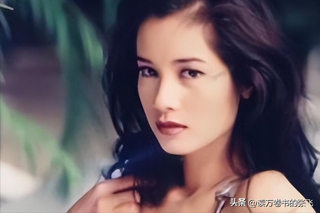 她认干爹，拍风月片，被导演霸王硬上弓，靠山去世后沦为服务员