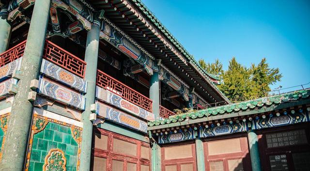 离故宫六百米，神秘绿色古建，开放但少人探访