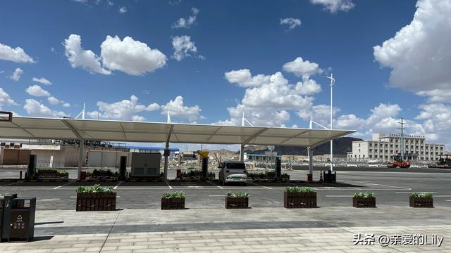215公里续航的五菱马卡龙，从广西去新疆，旅行52天要花多少钱？