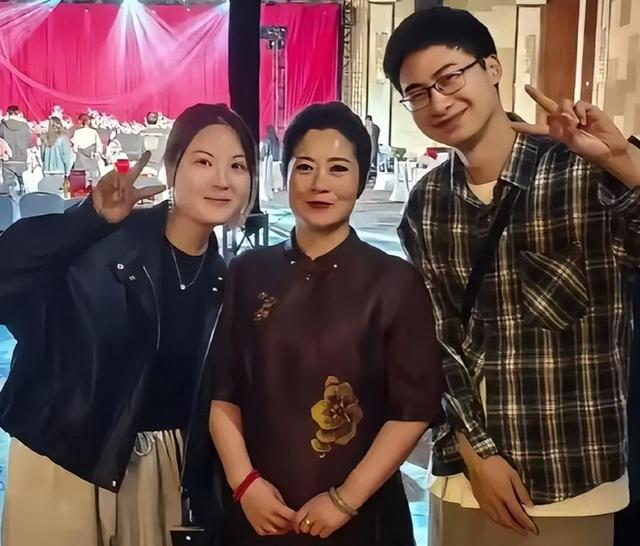 分手传闻再发酵，这次一言不发的庞众望	，终于不再顾忌所谓的体面