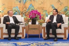 傅聪以新身份出席公开活动图片