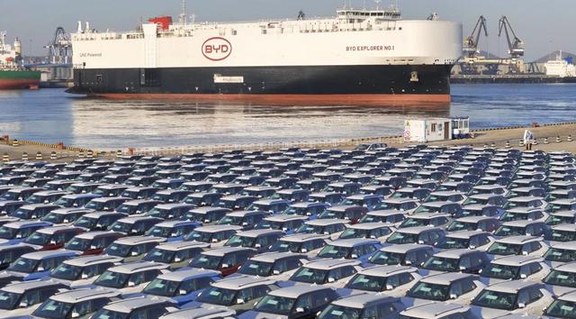 加拿大总理见到中方，当面说出了一句话，旁边官员听到后都惊了