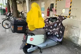 豆包的路人消除功能，到底怎么玩？10秒教会你图片