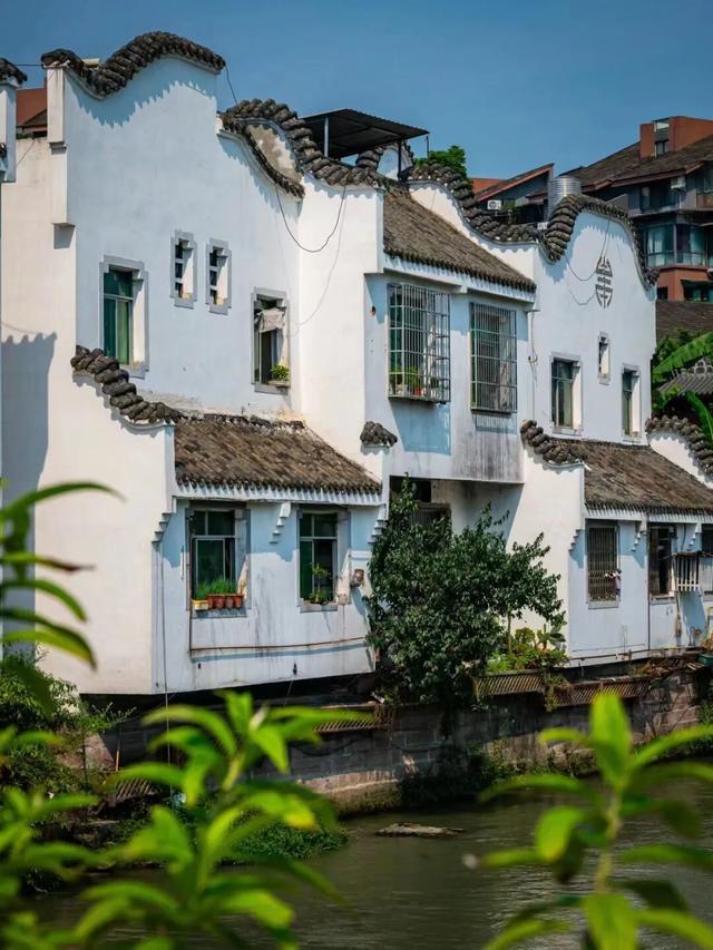 探寻老街巷褶皱里的城市密码，感受正宗郫都味~