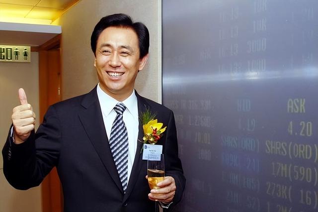 许家印给儿子整了23亿信托基金，却没想到连最小的儿子也被抓了