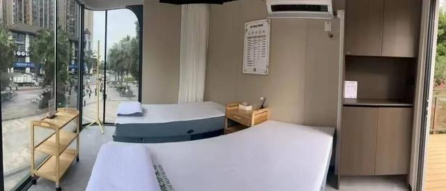 “家门口”的呵护！温江首个健康舱变身居民“健康管家”