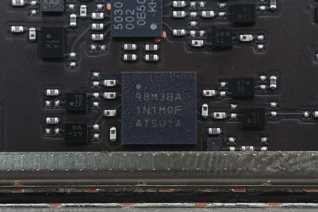 高达1999元售价是怎样的用料做过水准？中兴U60 Pro 5G随身WiFi拆解