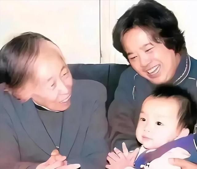 主席唯一曾孙子毛东东，今年22岁身高1米87，出生日期很有寓意！