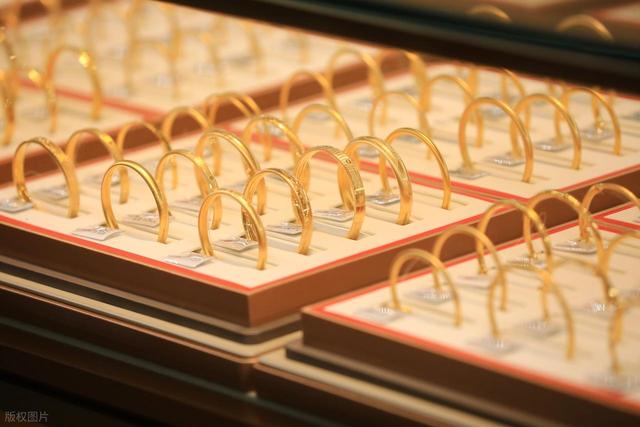 金、银价格涨飞，图便宜还得小心，有廉价首饰致癌物超标9000多倍