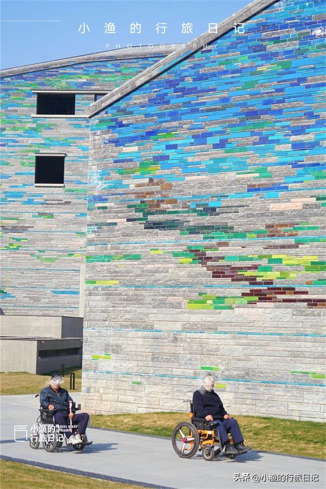 西安惊现“大地之眼”，建筑美学震撼人心！拍照巨巨巨出片